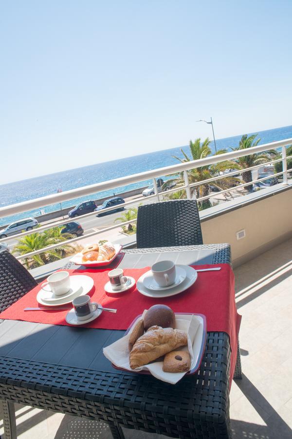 Bed and Breakfast Riva Del Sol à Santa Teresa Di Riva Extérieur photo