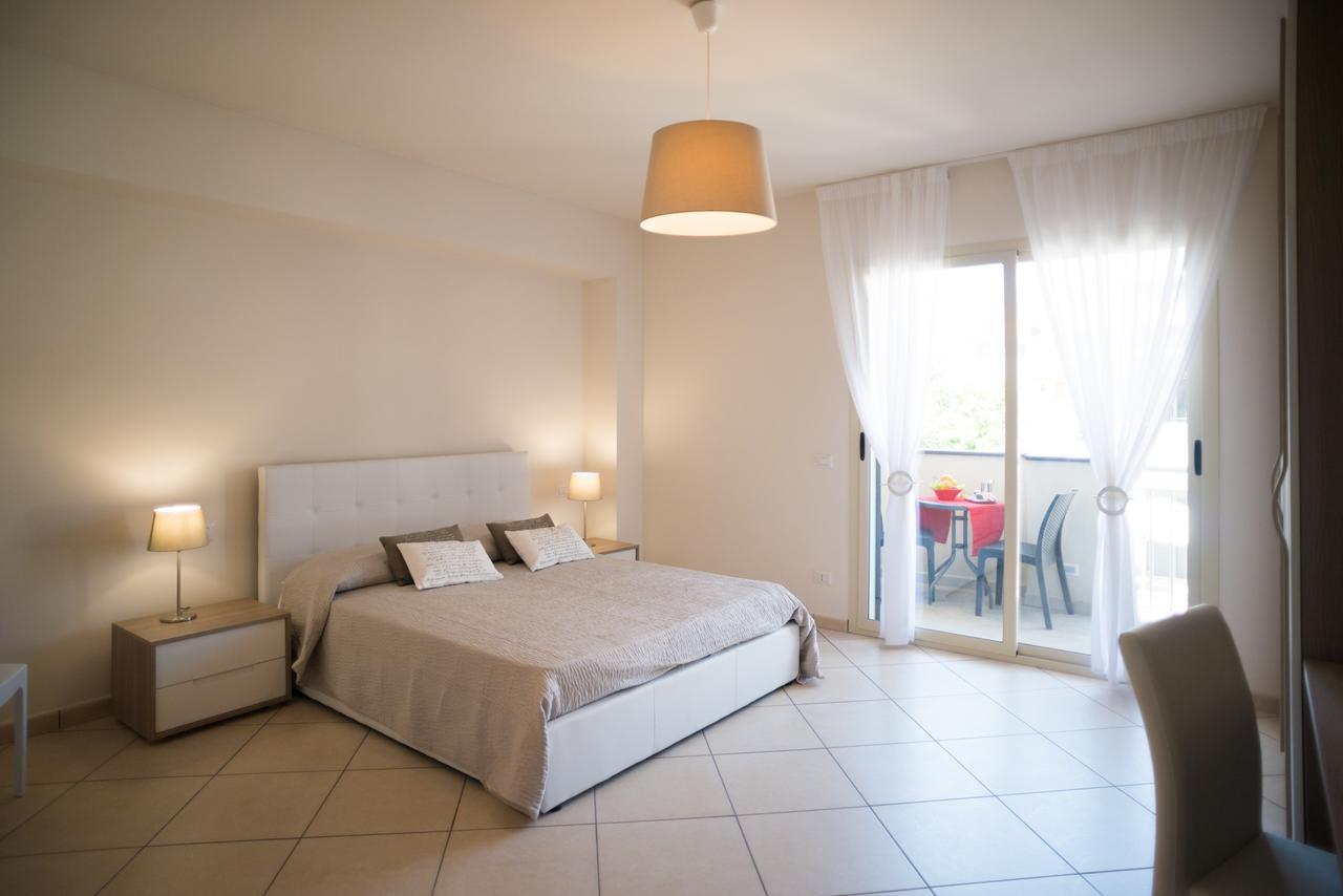Bed and Breakfast Riva Del Sol à Santa Teresa Di Riva Extérieur photo